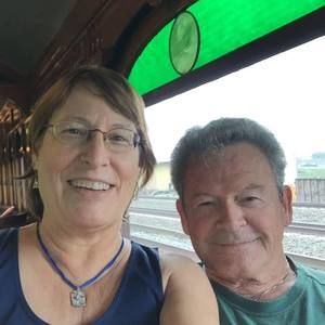 Meet your Posher, Lorie